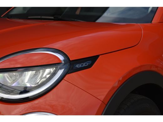 Fiat 600 Urban 54 kWh 156pk | Navigatie by App | Keyless-Entry | Achteruitrijcamera | Parkeersensoren | Do... ActivLease financial lease