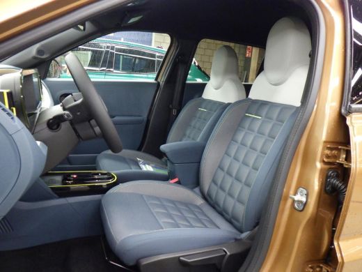 Fiat Panda La Prima 11 kW 44 kWh | Stuur/Stoelverwarming | Navigatie | Achteruitrijcamera | Climate Control ... ActivLease financial lease