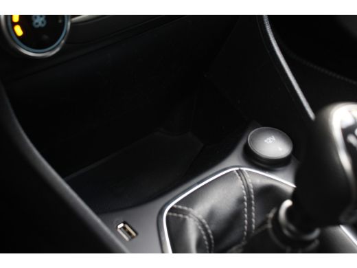 Ford Fiesta 1.0EB TITANIUM | NL-AUTO! | 1 EIGENAAR! | LED | LANE ASSIST | DEALER OH! | PARK SENS | APPLE CARP... ActivLease financial lease