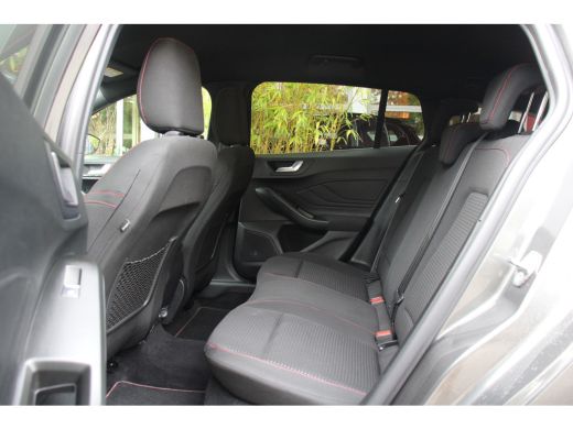 Ford Focus 1.0 EcoBoost Hybrid ST Line | Elek. trekhaak | 1500kg trekgewicht! | Adapt. Cruise | Stoel-stuurv... ActivLease financial lease
