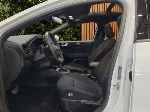 Ford Focus 1.0 EcoBoost Hybrid ST Line X | B&O audio | Panoramadak | Adaptive Cruise | BLIS | Stuur/stoelver... ActivLease financial lease