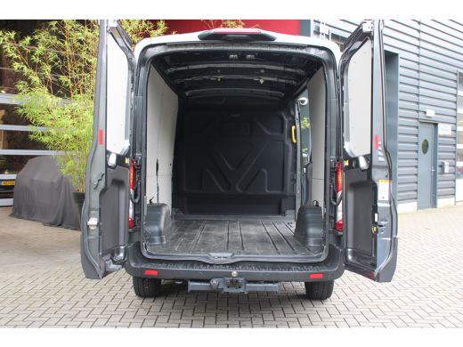 Ford Transit 350 2.0 TDCI L2H2 Limited Xenon | Trekhaak | 360graden Camera | Stoelverwarming ActivLease financial lease