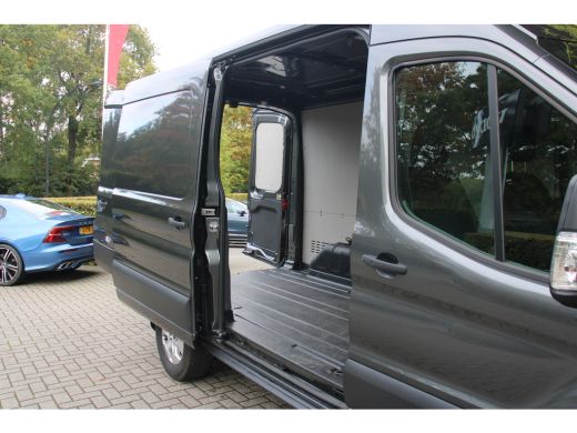 Ford Transit 350 2.0 TDCI L2H2 Limited Xenon | Trekhaak | 360graden Camera | Stoelverwarming ActivLease financial lease