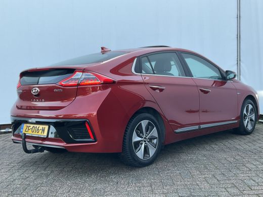 Hyundai IONIQ Premium EV Incl.BTW Trekhaak Pano Leer Stoelverw+Ventilatie Adap.Cruise Keyless BOMVOL! ActivLease financial lease