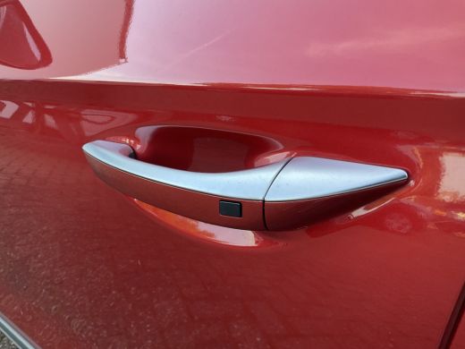 Hyundai IONIQ Premium EV Incl.BTW Trekhaak Pano Leer Stoelverw+Ventilatie Adap.Cruise Keyless BOMVOL! ActivLease financial lease