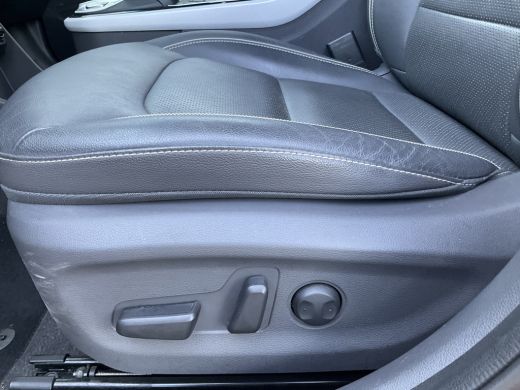 Hyundai IONIQ Premium EV Incl.BTW Trekhaak Pano Leer Stoelverw+Ventilatie Adap.Cruise Keyless BOMVOL! ActivLease financial lease