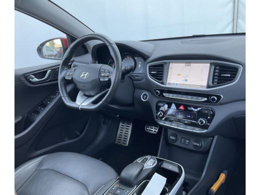 Hyundai IONIQ Premium EV Incl.BTW Trekhaak Pano Leer Stoelverw+Ventilatie Adap.Cruise Keyless BOMVOL! ActivLease financial lease
