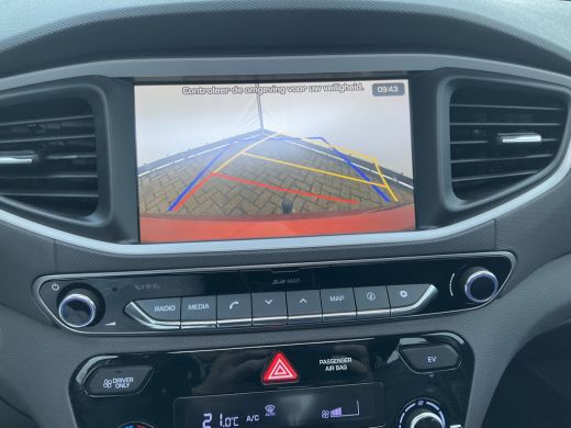 Hyundai IONIQ Premium EV Incl.BTW Trekhaak Pano Leer Stoelverw+Ventilatie Adap.Cruise Keyless BOMVOL! ActivLease financial lease