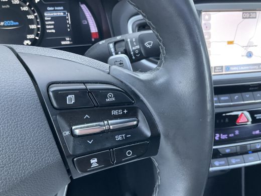 Hyundai IONIQ Premium EV Incl.BTW Trekhaak Pano Leer Stoelverw+Ventilatie Adap.Cruise Keyless BOMVOL! ActivLease financial lease