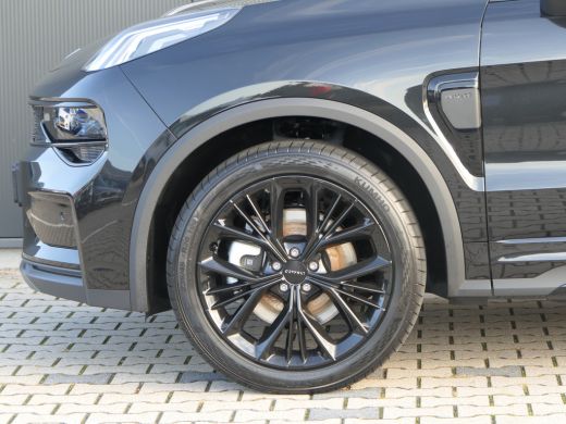 Lynk & Co 01 More | Nieuwe Auto uit Voorraad! | Panoramadak | Infinity Audio | 360 Camera | 20 Inch Wielen ActivLease financial lease