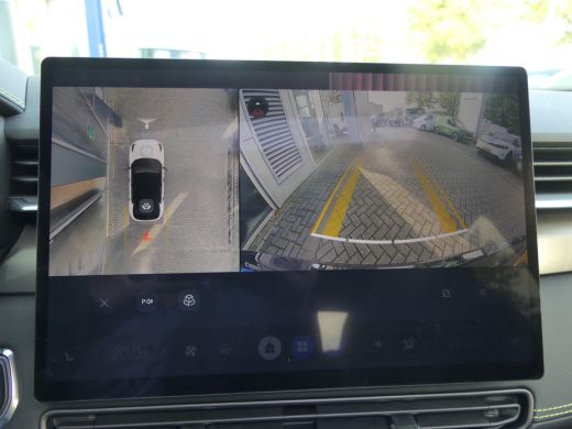 Lynk & Co 01 More | Nieuwe Auto uit Voorraad! | Panoramadak | Infinity Audio | 360 Camera | 20 Inch Wielen ActivLease financial lease