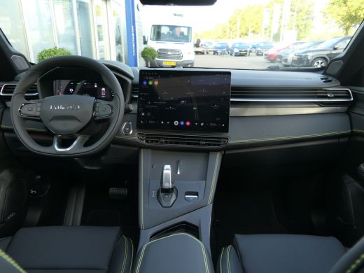 Lynk & Co 01 More | Nieuwe Auto uit Voorraad! | Panoramadak | Infinity Audio | 360 Camera | 20 Inch Wielen ActivLease financial lease