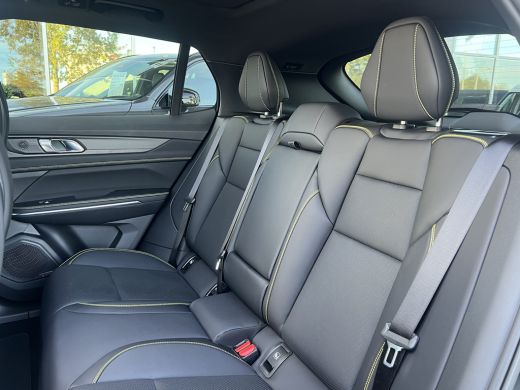 Lynk & Co 01 1.5 More | Trekhaak | Panoramadak | Infinity Audio | 360 Camera | Adaptive Cruise | BLIS | Elektr... ActivLease financial lease