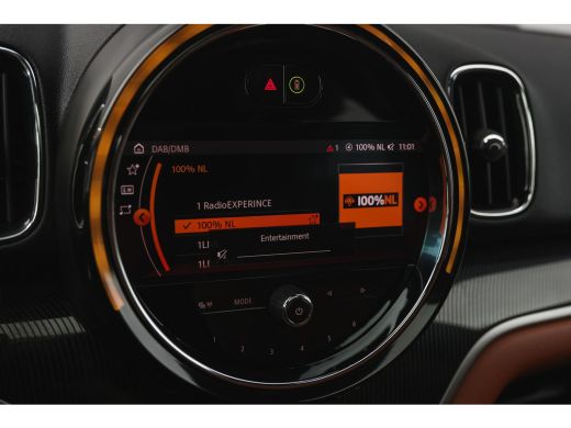 Mini Countryman Cooper Automaat / Panoramadak / Achteruitrijcamera / Comfort Access / LED / Head-Up / Harman Kardon ActivLease financial lease