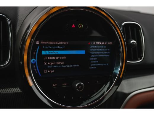 Mini Countryman Cooper Automaat / Panoramadak / Achteruitrijcamera / Comfort Access / LED / Head-Up / Harman Kardon ActivLease financial lease