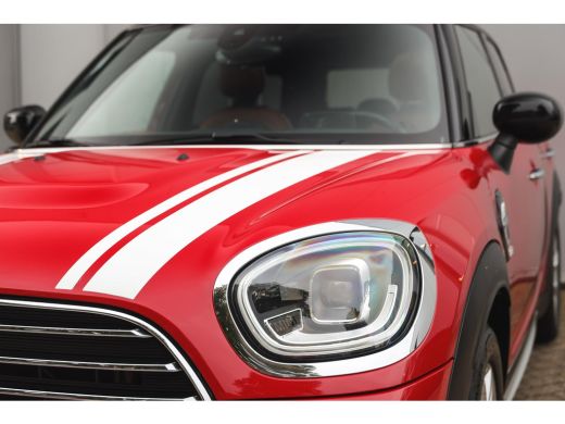 Mini Countryman Cooper Automaat / Panoramadak / Achteruitrijcamera / Comfort Access / LED / Head-Up / Harman Kardon ActivLease financial lease