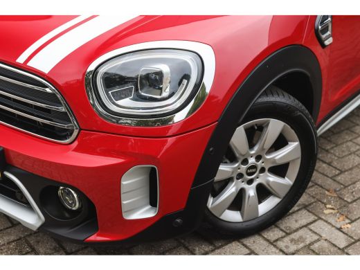 Mini Countryman Cooper Automaat / Panoramadak / Achteruitrijcamera / Comfort Access / LED / Head-Up / Harman Kardon ActivLease financial lease