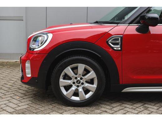 Mini Countryman Cooper Automaat / Panoramadak / Achteruitrijcamera / Comfort Access / LED / Head-Up / Harman Kardon ActivLease financial lease