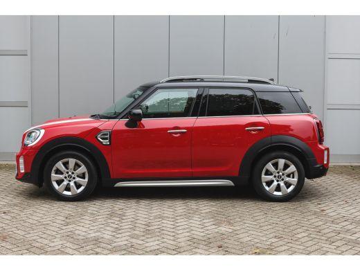 Mini Countryman Cooper Automaat / Panoramadak / Achteruitrijcamera / Comfort Access / LED / Head-Up / Harman Kardon ActivLease financial lease