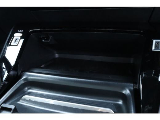 Peugeot 2008 Allure | Advanced Active Safety Brake met camera en radar | Climate Control | Dashboard in zacht ... ActivLease financial lease