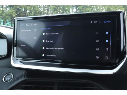 Peugeot 2008 Allure | Advanced Active Safety Brake met camera en radar | Climate Control | Dashboard in zacht ... ActivLease financial lease