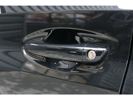 Peugeot 208 1.2 PURETECH 100PK 5-DRS GT / NAVI / CLIMA / PDC / 17"LMV / CAMERA / FULL-LED / WINTERPAKKET / BL... ActivLease financial lease
