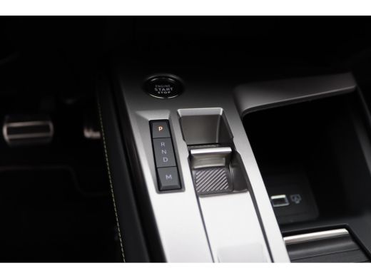 Peugeot 308 SW 1.2 PureTech GT | Achterbank in 3 delen neerklapbaar met skiluik | Achterbank in delen neerkla... ActivLease financial lease