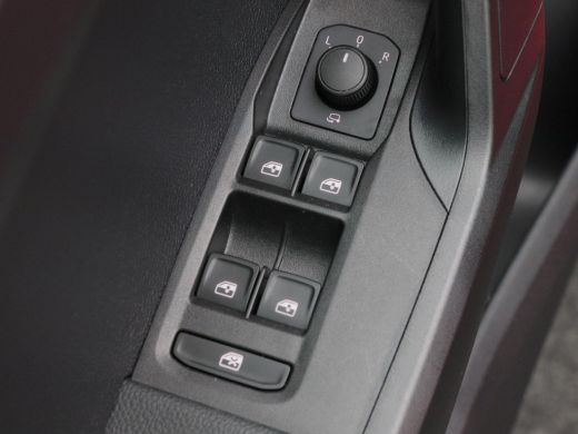 Seat Ibiza 1.0 TSi Style | Climate Controle | 15 Inch | CarPlay | Cruise Controle | Parkeersensoren | 60.042... ActivLease financial lease