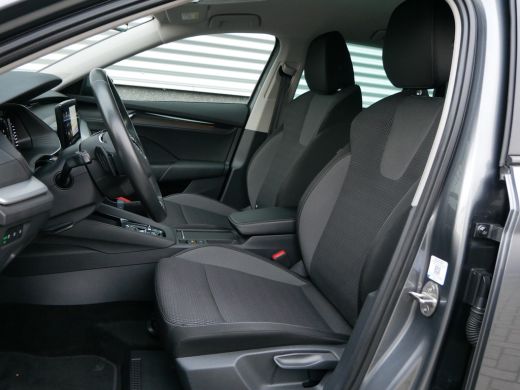 Skoda Octavia Combi 1.0 e-TSI 110pk DSG Business Edition | Elektrisch bedienbare achterklep | Trekhaak uitklapb... ActivLease financial lease