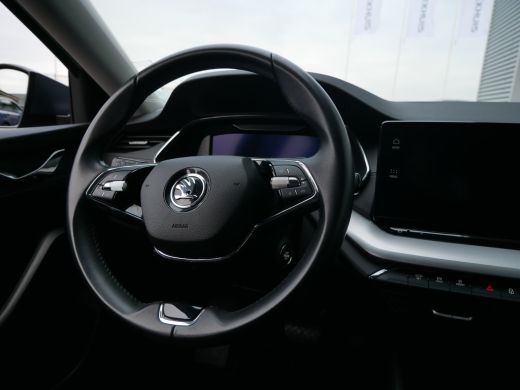 Skoda Octavia Combi 1.0 e-TSI 110pk DSG Business Edition | Elektrisch bedienbare achterklep | Trekhaak uitklapb... ActivLease financial lease