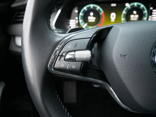 Skoda Octavia Combi 1.0 e-TSI 110pk DSG Business Edition | Elektrisch bedienbare achterklep | Trekhaak uitklapb... ActivLease financial lease