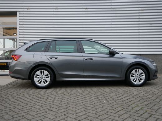 Skoda Octavia Combi 1.0 e-TSI 110pk DSG Business Edition | Elektrisch bedienbare achterklep | Trekhaak uitklapb... ActivLease financial lease
