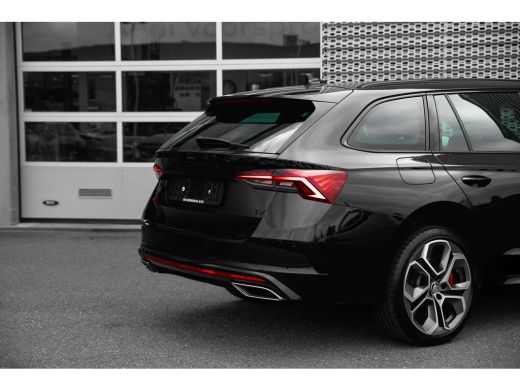 Skoda Octavia Combi 1.4TSI 245pk iV PHEV RS | Cruise Control | Stoel & Stuurverwarming | Keyless | LED ActivLease financial lease