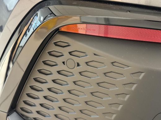Toyota C-HR 2.0 Plug-in Hybrid 220 Executive **NIEUWE AUTO/ DIRECT LEVERBAAR** ActivLease financial lease