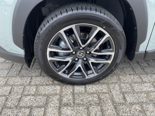 Toyota Corolla Cross Hybrid 180 Executive ActivLease financial lease