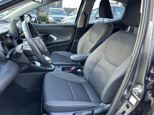 Toyota Yaris 1.5 Hybrid Dynamic (Carplay Navigatie) ActivLease financial lease