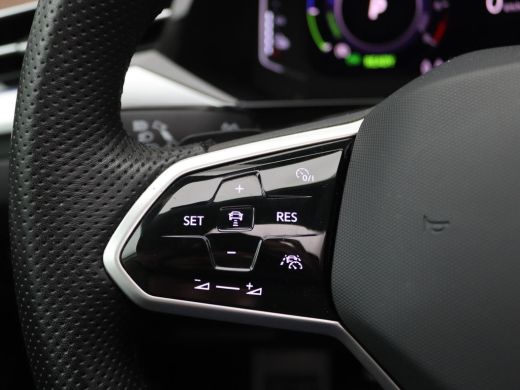 Volkswagen Arteon 1.4 TSI eHybrid Elegance Business+ 218PK DSG Panoramadak, Trekhaak, Leder, Standkachel, Achteruit... ActivLease financial lease