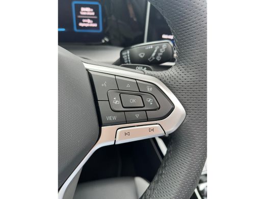 Volkswagen Golf 1.5 eHybrid GTE 272Pk | Schuif-kanteldak - Head-up display | Elektrisch wegklapbare trekhaak | St... ActivLease financial lease