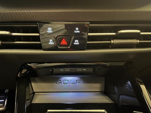 Volkswagen Golf 1.5 eHybrid GTE 272Pk | Schuif-kanteldak - Head-up display | Elektrisch wegklapbare trekhaak | St... ActivLease financial lease