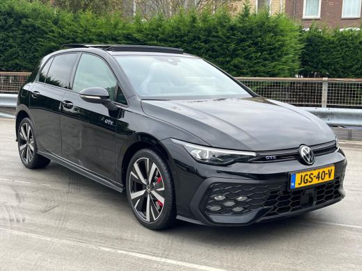 Volkswagen Golf 1.5 eHybrid GTE 272Pk | Schuif-kanteldak - Head-up display | Elektrisch wegklapbare trekhaak | St... ActivLease financial lease