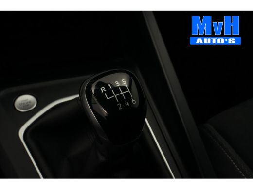 Volkswagen Golf 1.5 TSI Life Business|SPORTSTOELEN|TREKHAAK ActivLease financial lease