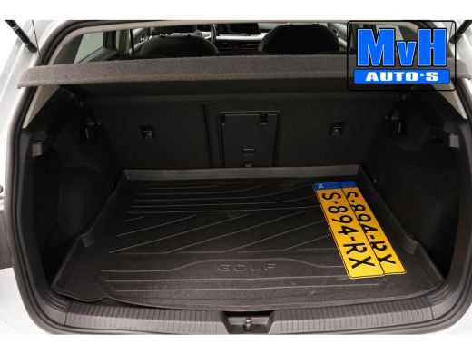 Volkswagen Golf 1.5 TSI Life Business|SPORTSTOELEN|TREKHAAK ActivLease financial lease