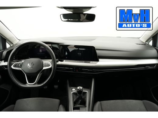 Volkswagen Golf 1.5 TSI Life Business|SPORTSTOELEN|TREKHAAK ActivLease financial lease