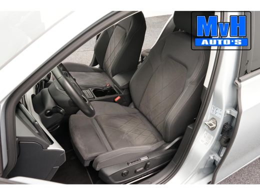 Volkswagen Golf 1.5 TSI Life Business|SPORTSTOELEN|TREKHAAK ActivLease financial lease