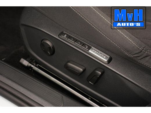 Volkswagen Golf 1.5 TSI Life Business|SPORTSTOELEN|TREKHAAK ActivLease financial lease