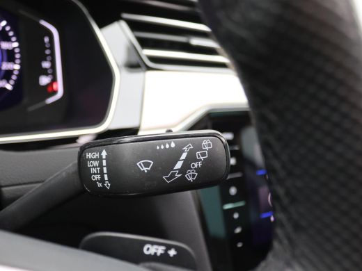 Volkswagen Passat Variant 1.4 TSI PHEV GTE Business 218PK DSG Pano-Schuifdak, Leder, Trekhaak, Elektrische Memoryst... ActivLease financial lease