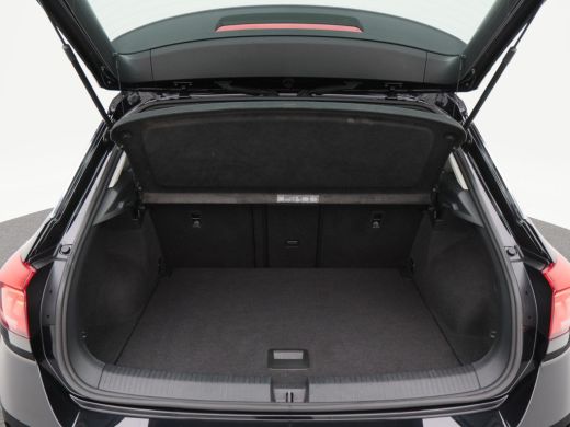 Volkswagen T-Roc 1.0 TSi 110 Pk Style | Trekhaak | Adaptive Cruise | Navigatie | CarPlay | ECC | Parkeersensoren |... ActivLease financial lease