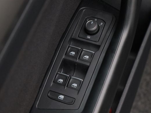 Volkswagen T-Roc 1.0 TSi 110 Pk Style | Trekhaak | Adaptive Cruise | Navigatie | CarPlay | ECC | Parkeersensoren |... ActivLease financial lease