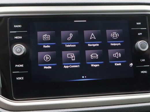 Volkswagen T-Roc 1.0 TSi 110 Pk Style | Trekhaak | Adaptive Cruise | Navigatie | CarPlay | ECC | Parkeersensoren |... ActivLease financial lease