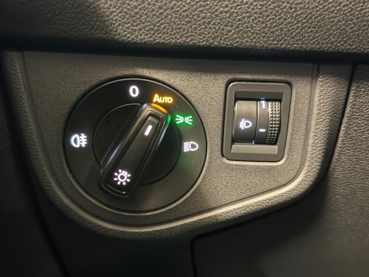 Volkswagen Taigo 1.0 TSI LIFE EDITION TREKHAAK/PDC/CARPLAY ActivLease financial lease